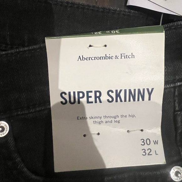 Abercrombie Super Skinny Black Wash Jeans 30*32 - Picture 3 of 5